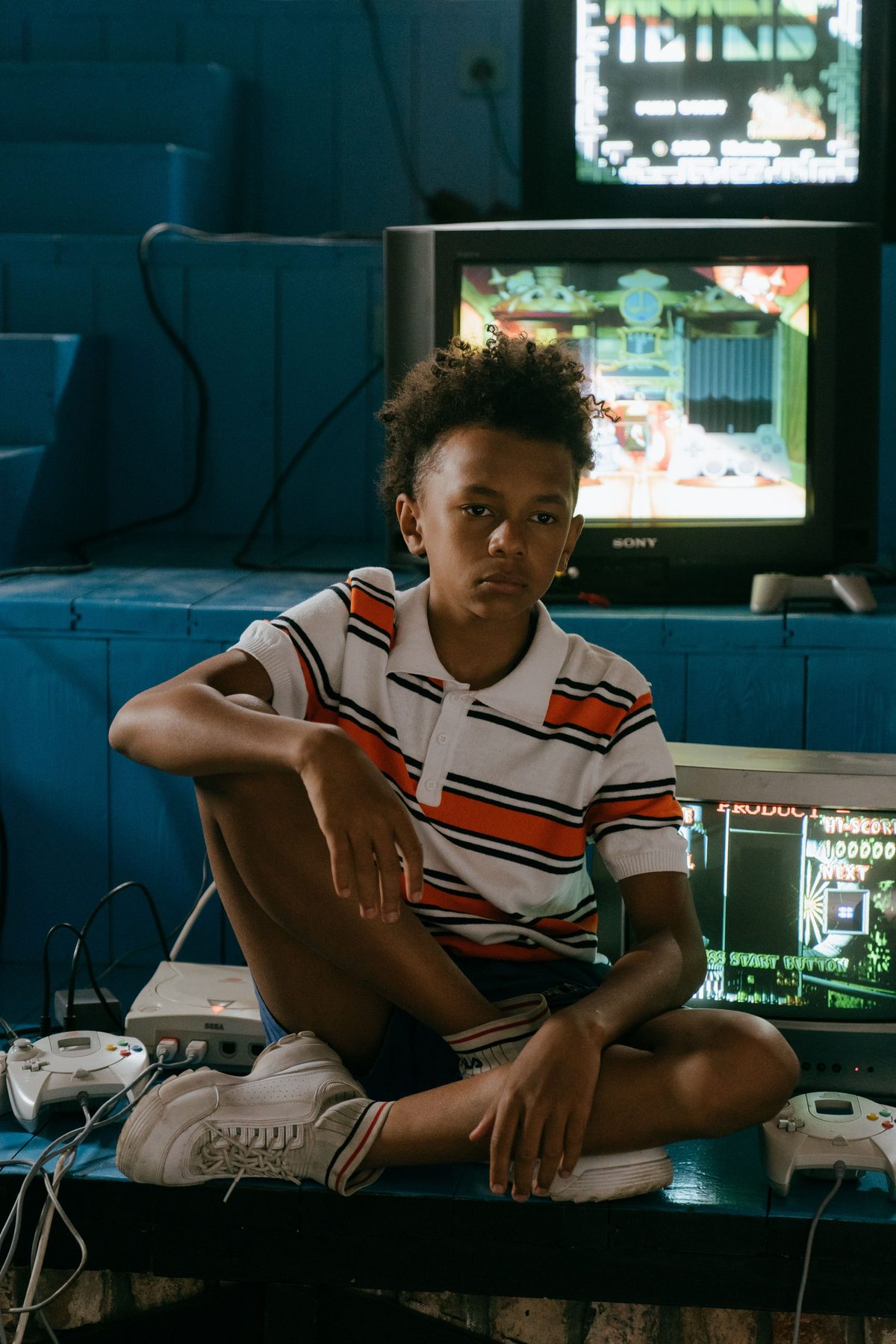 Arcade-Retro Teen hairstyle shown on a teenager.